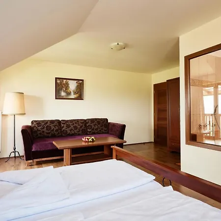 Lupu Nocľah s raňajkami Smizany