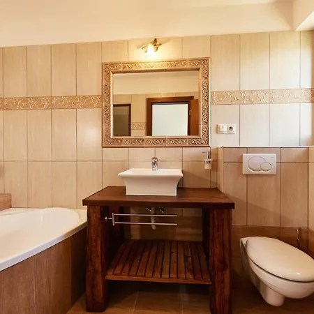 Alojamento de Acomodação e Pequeno-almoço Lupu *